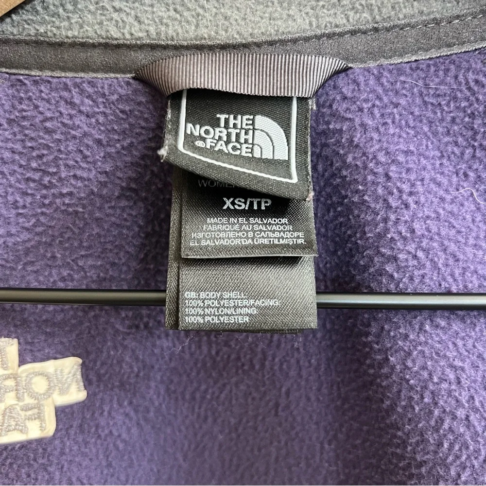 The North Face Womens Fleece Zip Up Jacket in Purple/Gray, Size XS - Picture 9 of 12